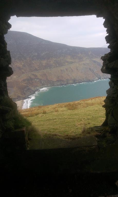 Achill West Coast House Bed & Breakfast Dooagh Екстериор снимка