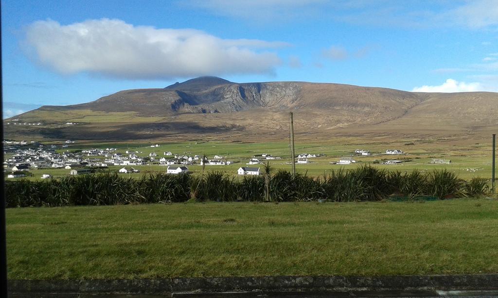 Achill West Coast House Bed & Breakfast Dooagh Екстериор снимка
