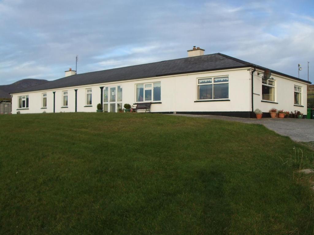 Achill West Coast House Bed & Breakfast Dooagh Екстериор снимка