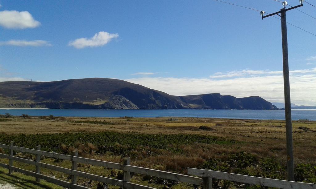 Achill West Coast House Bed & Breakfast Dooagh Екстериор снимка