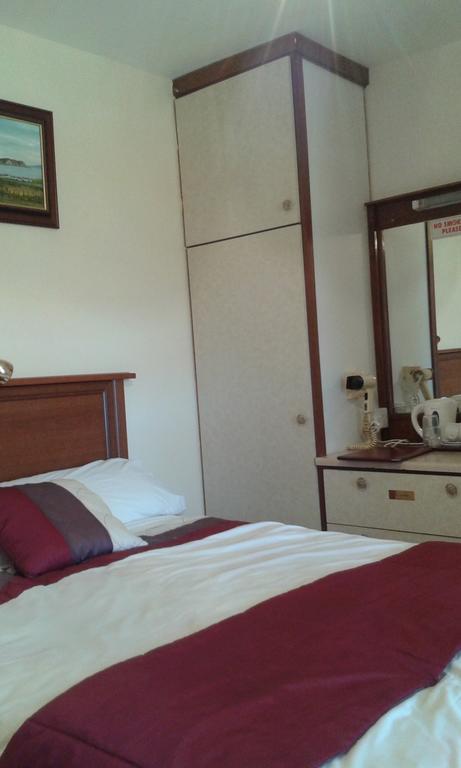 Achill West Coast House Bed & Breakfast Dooagh Екстериор снимка